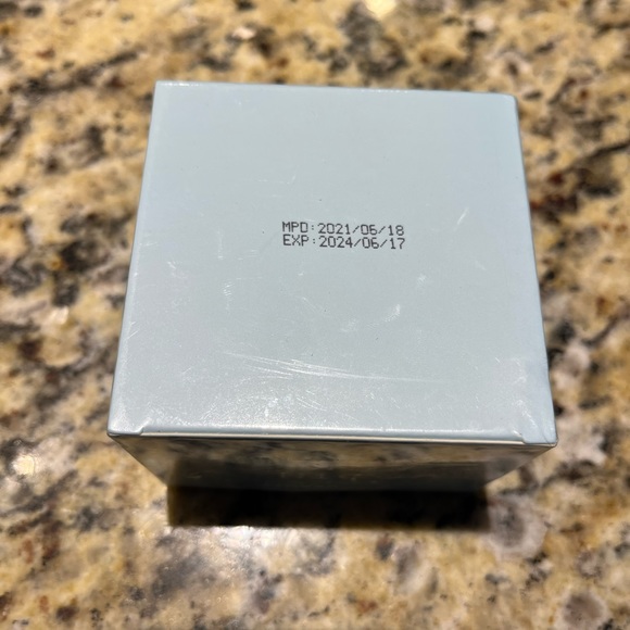 NWT Glow on 5th Beauty Hand + Body Scrub Shea Butter Green Tea Extract Skincare - Picture 9 of 9